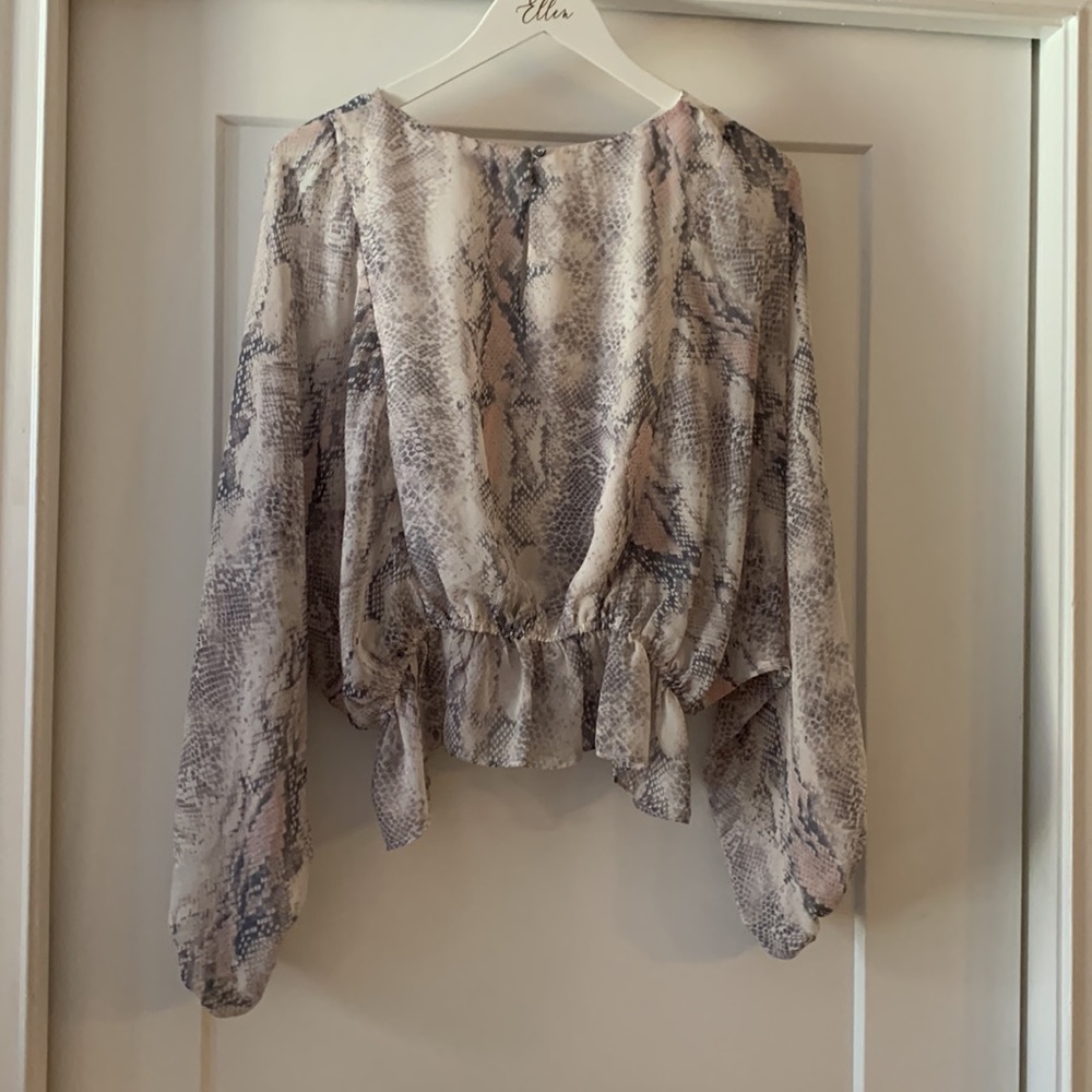 Top - Picture 2 of 2